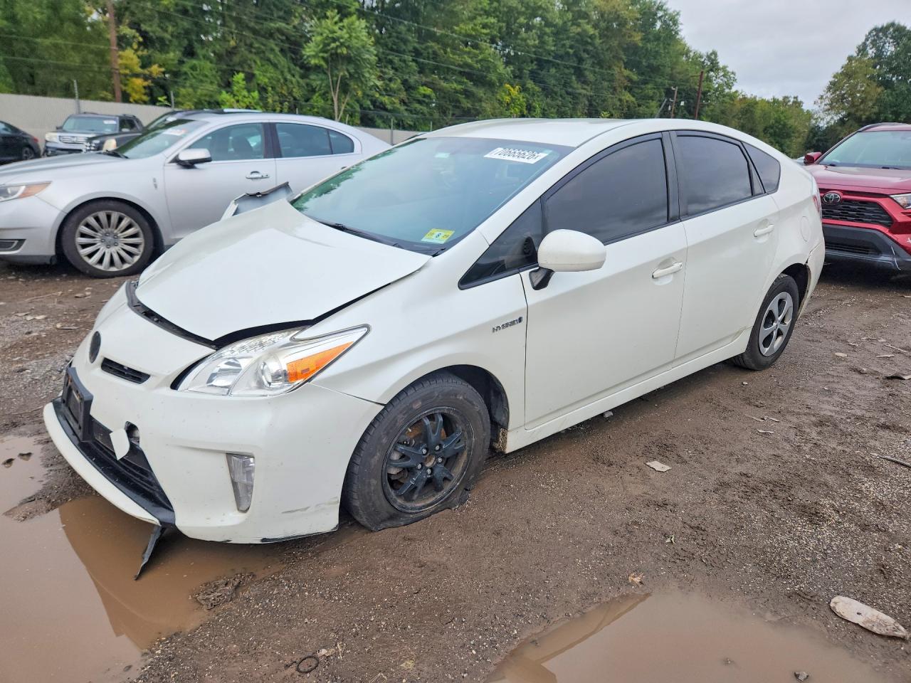 Photo of the 2015 TOYOTA PRIUS THREE