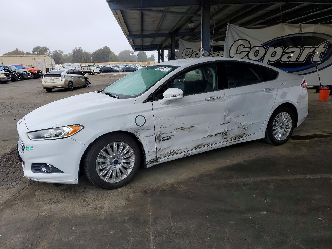 Photo of the 2015 FORD FUSION SE PHEV
