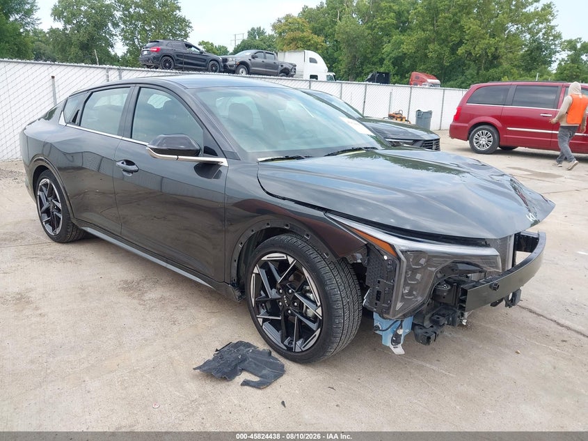 Photo of the 2025 KIA K4 GT-LINE