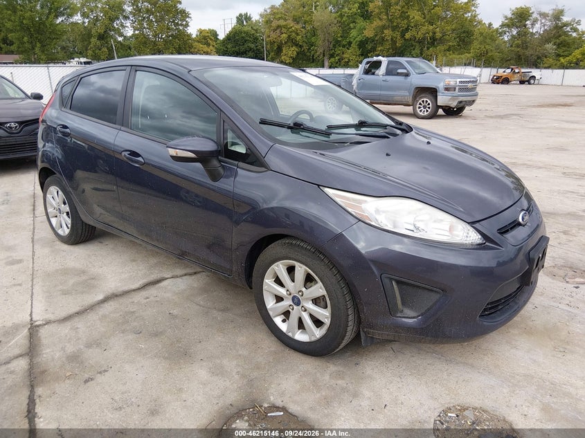 Photo of the 2013 FORD FIESTA SE