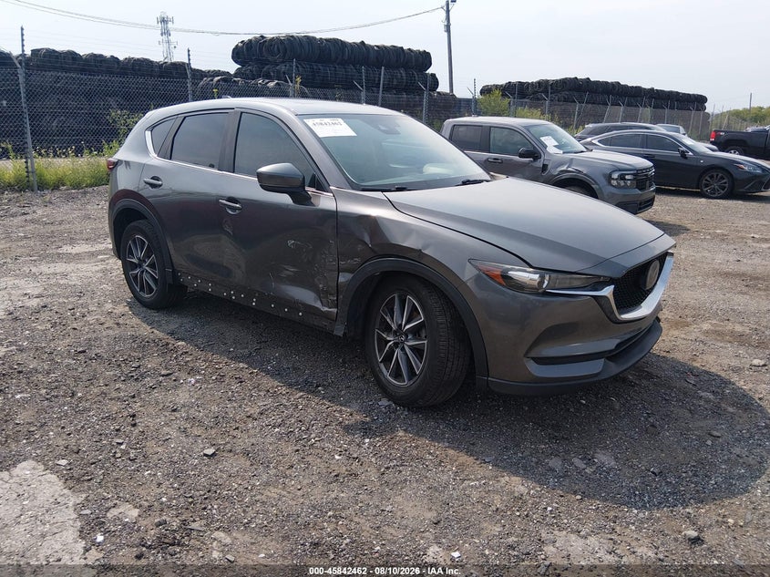 Photo of the 2018 MAZDA CX-5 TOURING