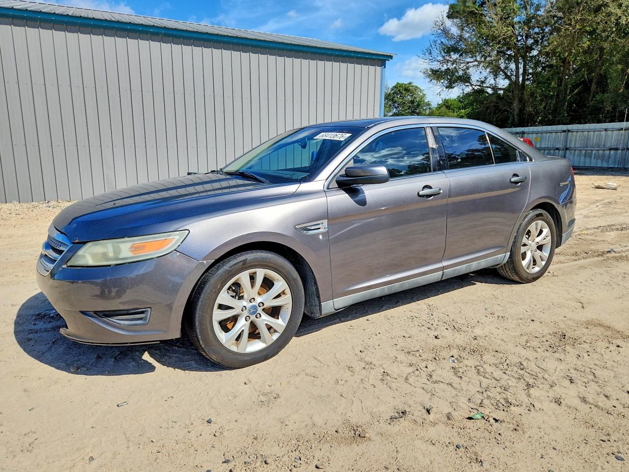 Photo of the 2011 FORD TAURUS SEL