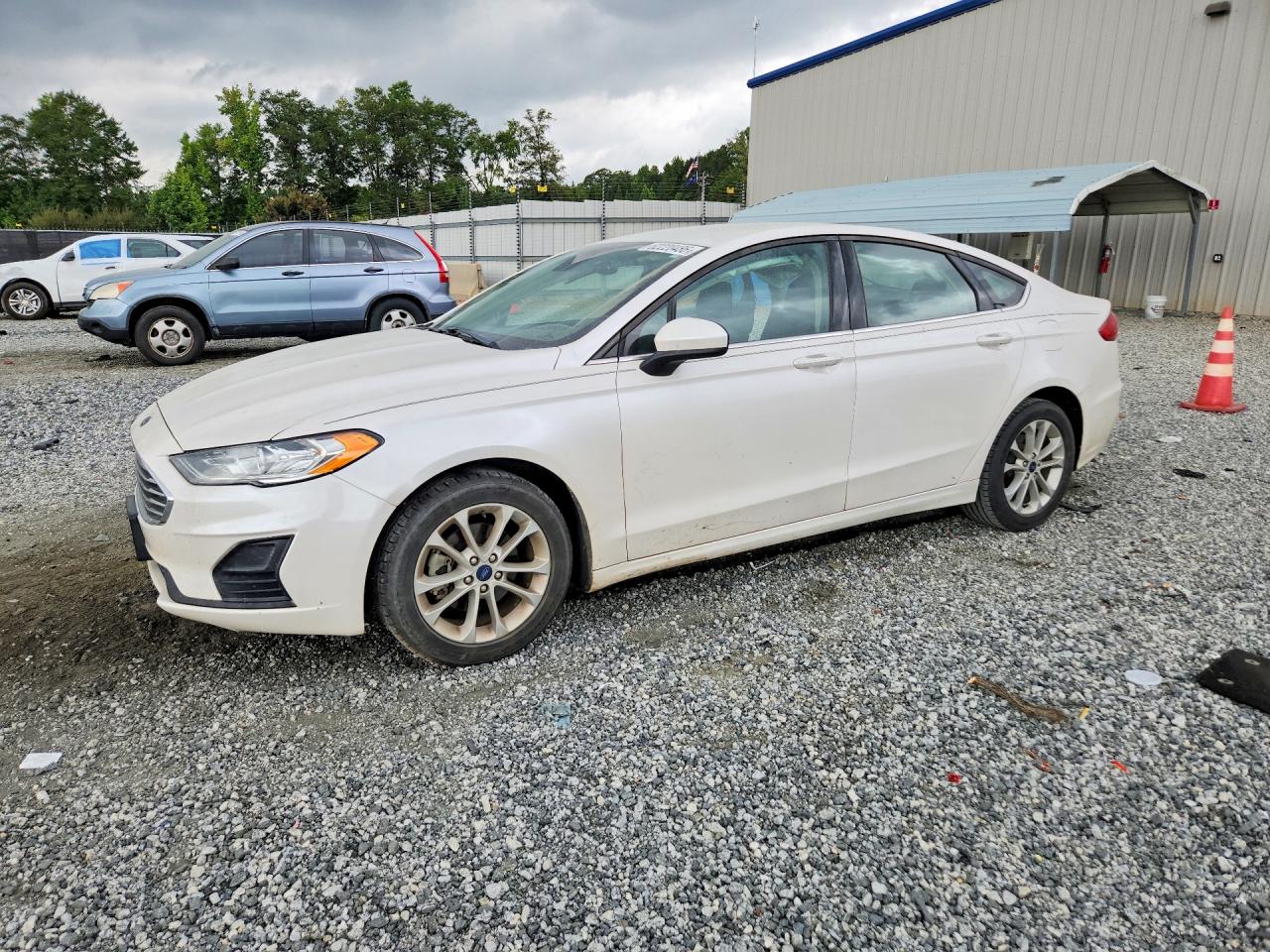 Photo of the 2020 FORD FUSION SE