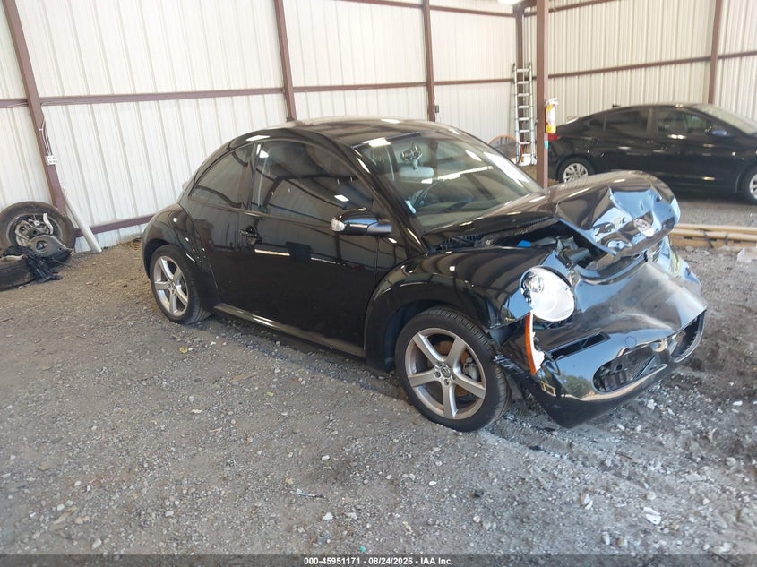 Photo of the 2010 VOLKSWAGEN NEW BEETLE 2.5L