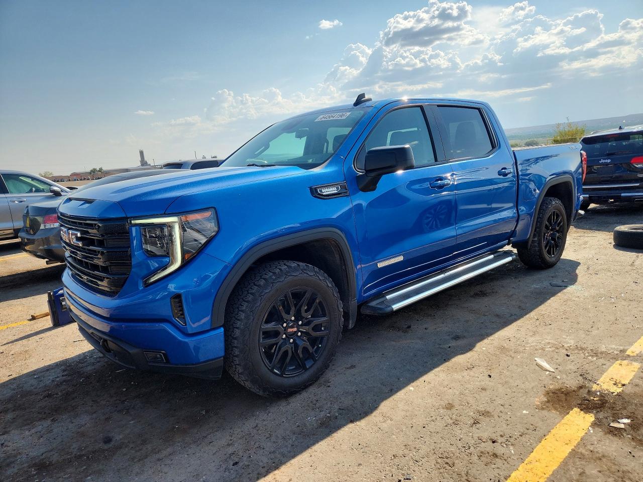 Photo of the 2024 GMC SIERRA K1500 ELEVATION