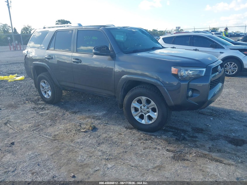 Photo of the 2018 TOYOTA 4RUNNER SR5 PREMIUM