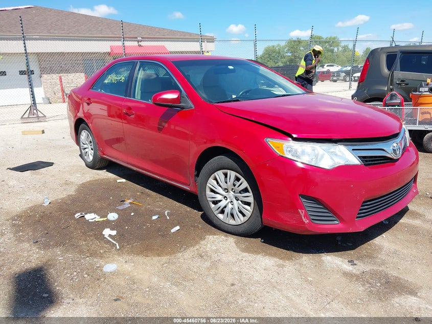 Photo of the 2014 TOYOTA CAMRY LE