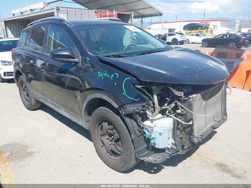 Photo of the 2013 TOYOTA RAV4 LE
