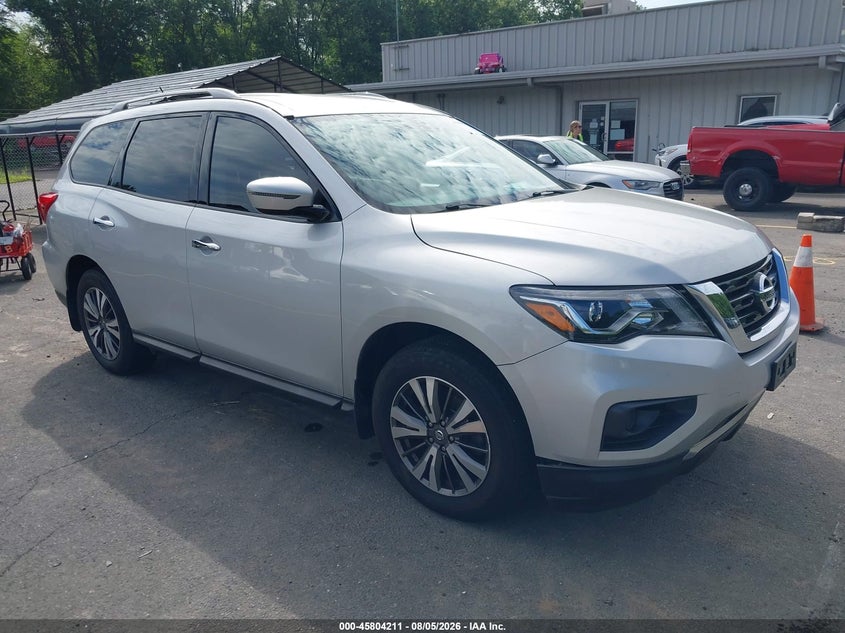 Photo of the 2017 NISSAN PATHFINDER S