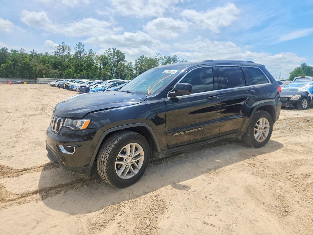 Photo of the 2017 JEEP GRAND CHEROKEE LAREDO
