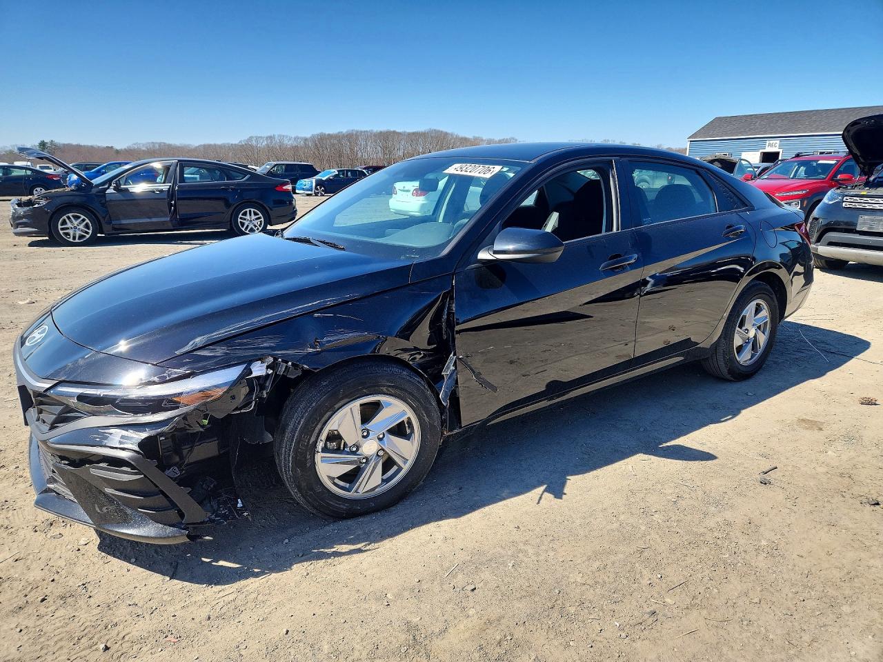 Photo of the 2025 HYUNDAI ELANTRA SE