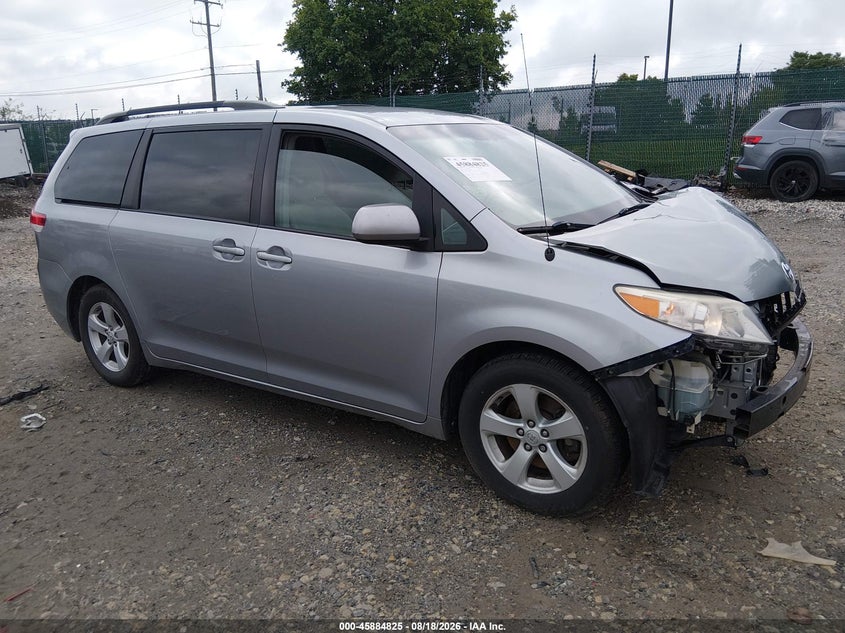 Photo of the 2011 TOYOTA SIENNA LE V6