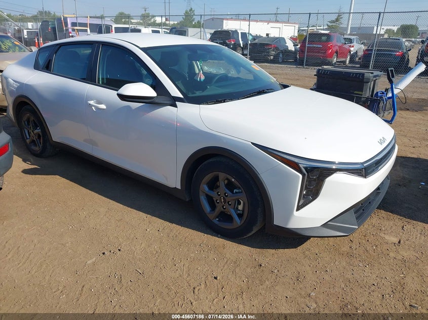 Photo of the 2025 KIA K4 LXS
