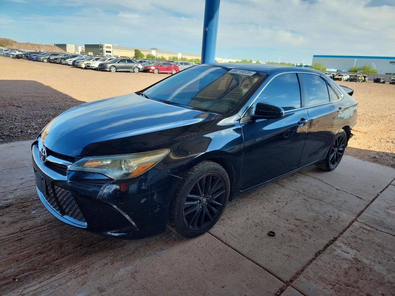 Photo of the 2015 TOYOTA CAMRY SE