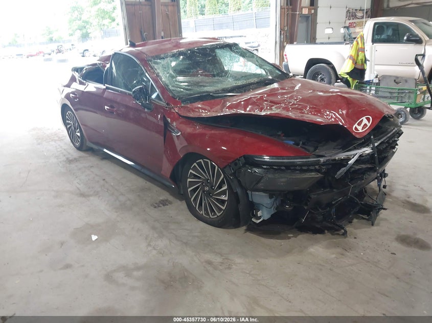 Photo of the 2024 HYUNDAI SONATA HYBRID SEL