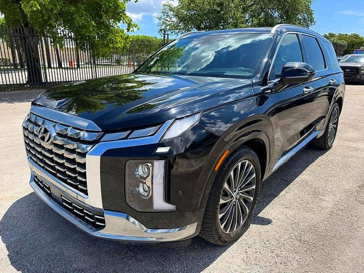 Photo of the 2023 HYUNDAI PALISADE CALLIGRAPHY