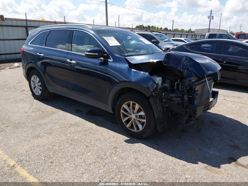 Photo of the 2017 KIA SORENTO 2.4L LX