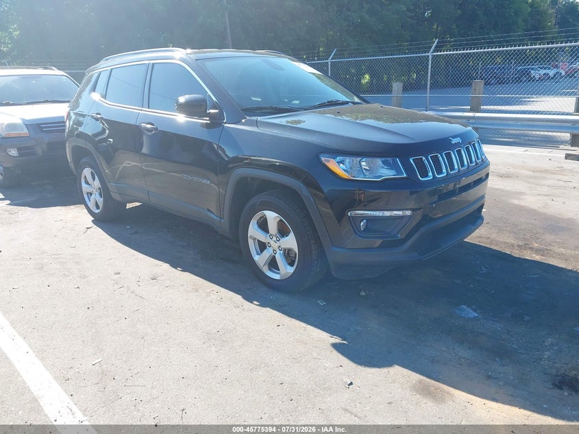 Photo of the 2017 JEEP NEW COMPASS LATITUDE 4X4