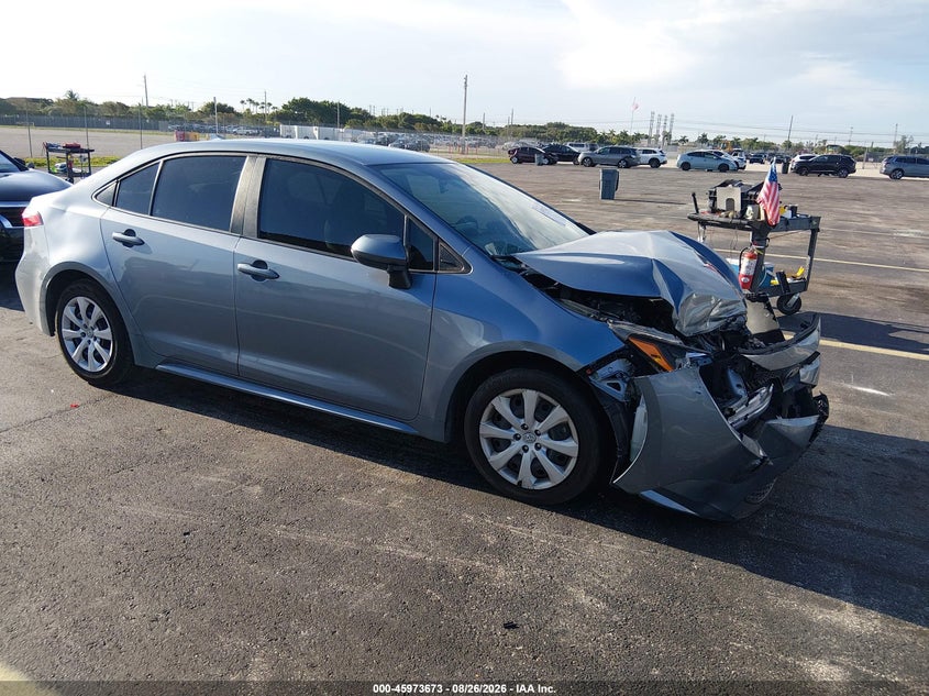 Photo of the 2022 TOYOTA COROLLA LE