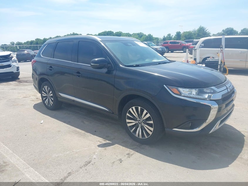 Photo of the 2020 MITSUBISHI OUTLANDER SEL 2.4 S-AWC