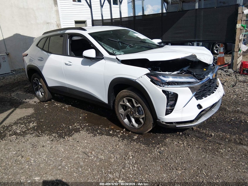 Photo of the 2025 CHEVROLET TRAX FWD LT