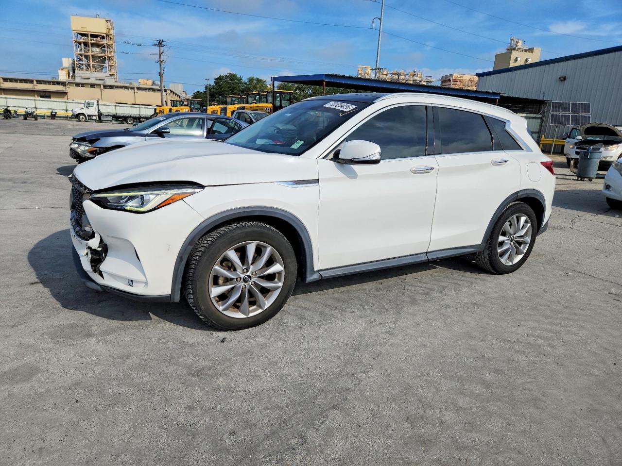Photo of the 2019 INFINITI QX50 LUXE