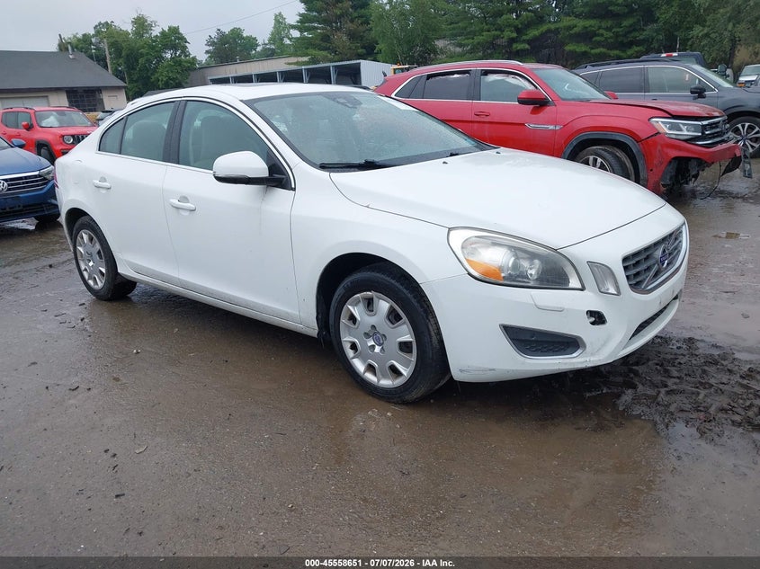 Photo of the 2013 VOLVO S60 T5