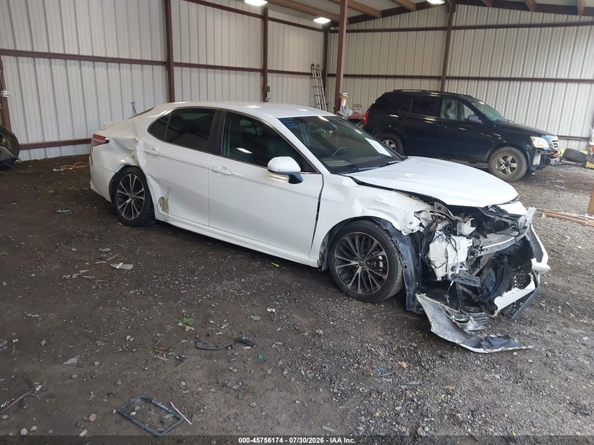 Photo of the 2018 TOYOTA CAMRY SE