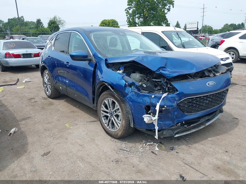 Photo of the 2022 FORD ESCAPE SEL