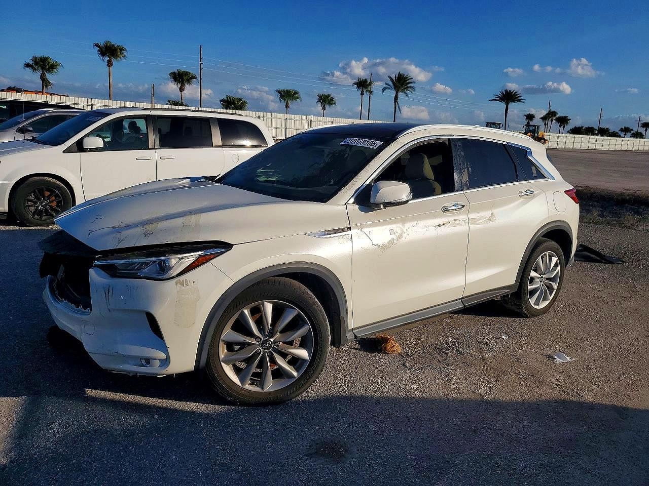 Photo of the 2020 INFINITI QX50 LUXE