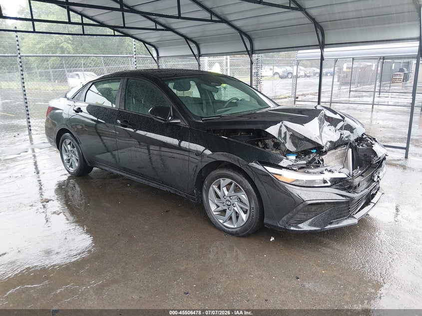 Photo of the 2024 HYUNDAI ELANTRA SEL