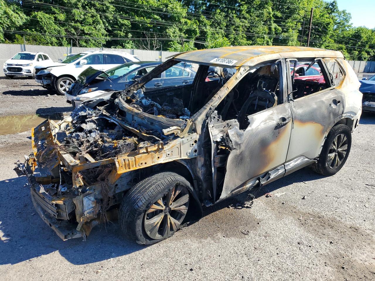 Photo of the 2021 NISSAN ROGUE SV