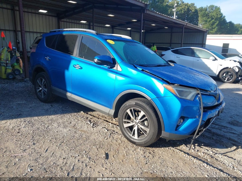 Photo of the 2016 TOYOTA RAV4 XLE