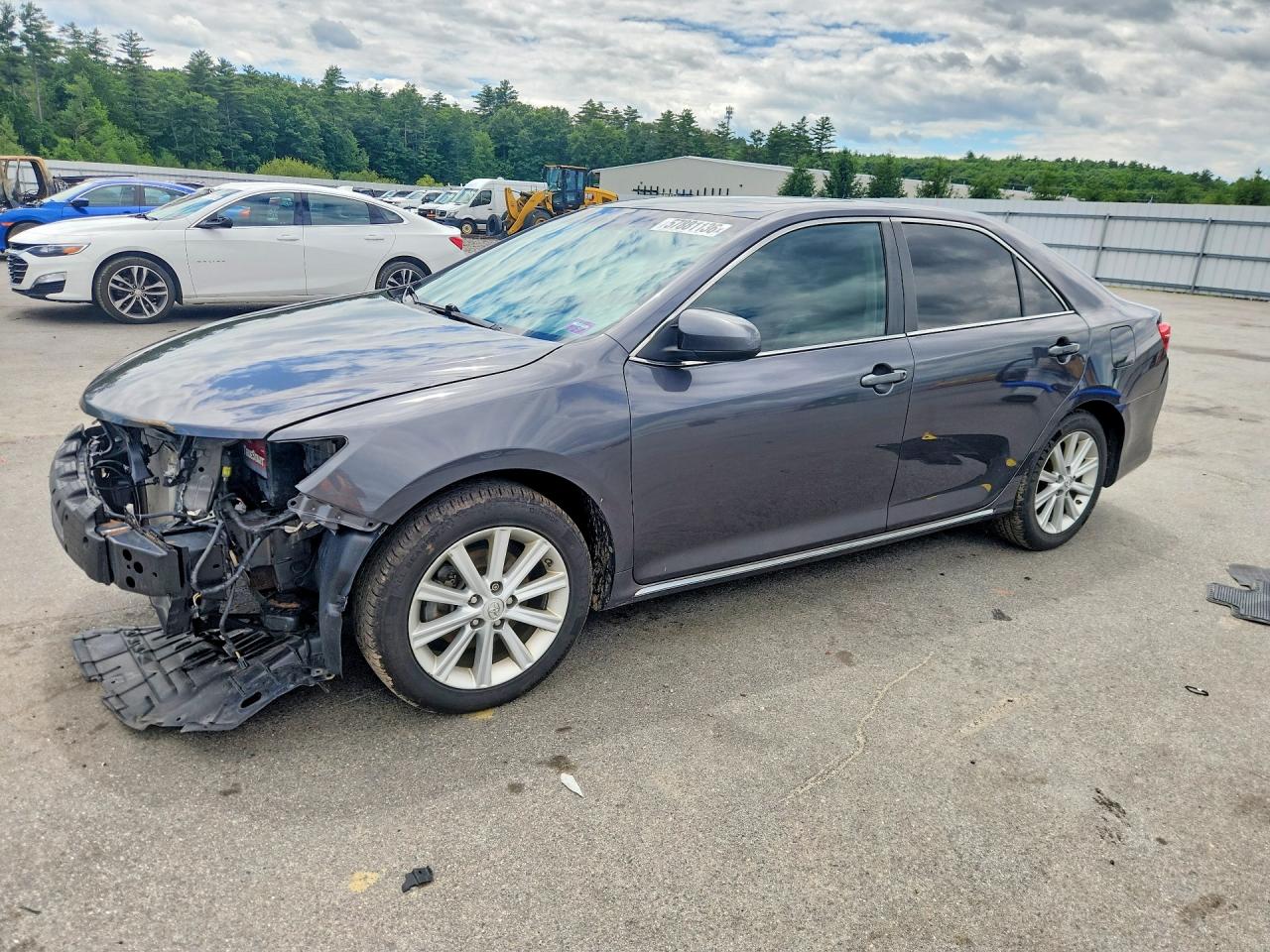 Photo of the 2014 TOYOTA CAMRY XLE