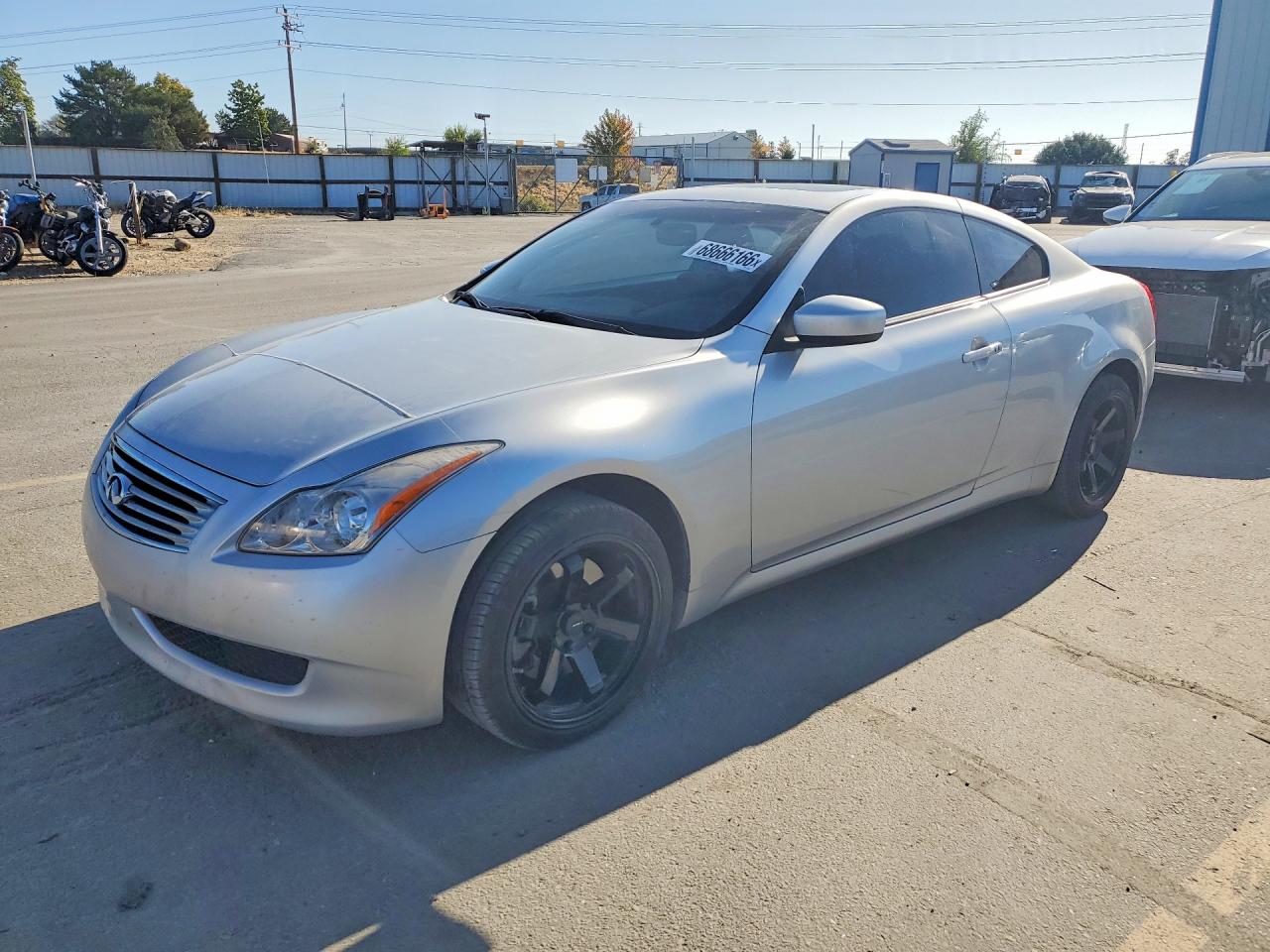 Photo of the 2010 INFINITI G37 COUPE X