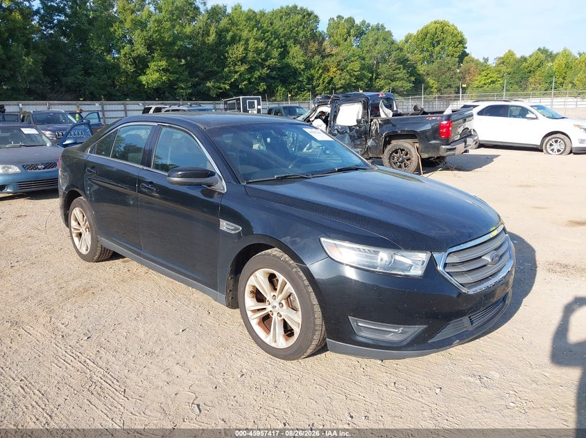Photo of the 2017 FORD TAURUS SEL