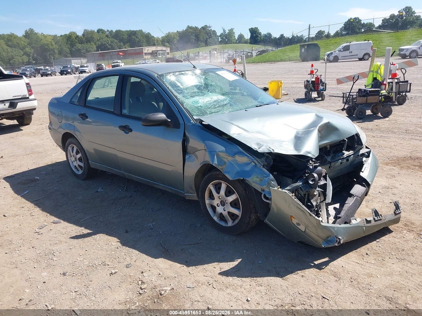 Photo of the 2005 FORD FOCUS ZX4