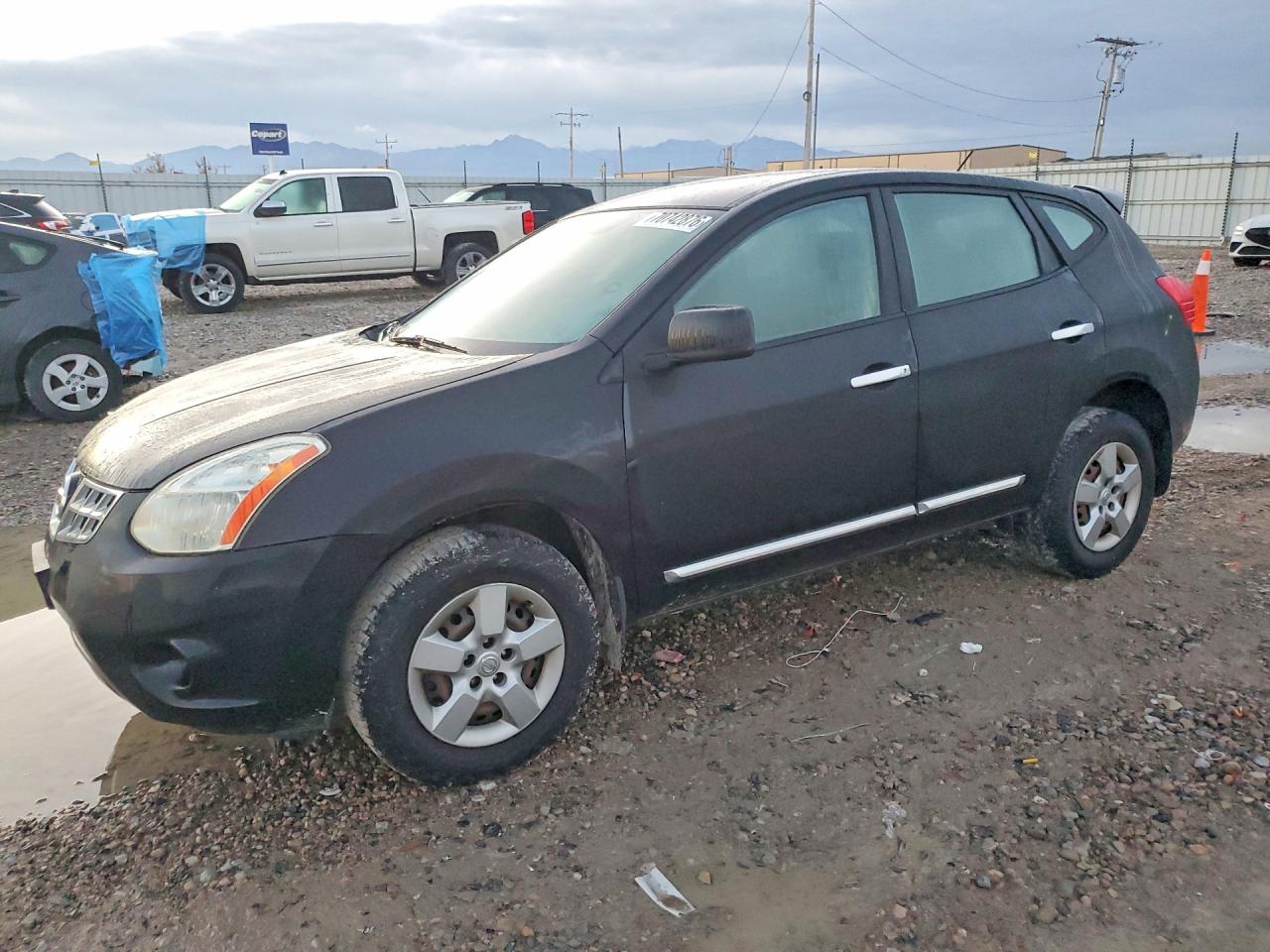 Photo of the 2013 NISSAN ROGUE S