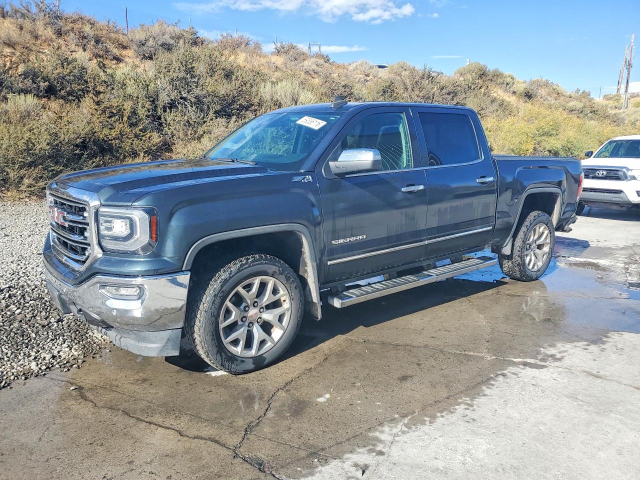 Photo of the 2018 GMC SIERRA K1500 SLT