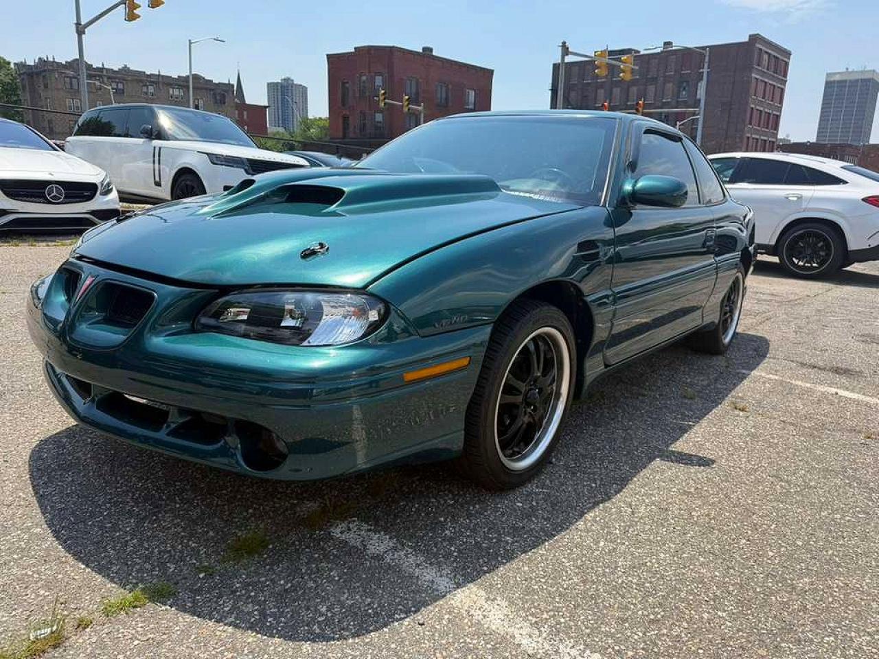 Photo of the 1996 PONTIAC GRAND AM GT