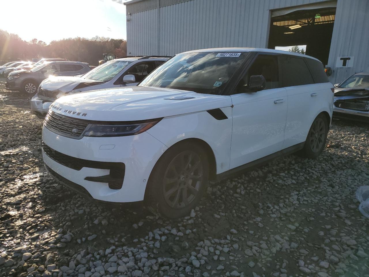 Photo of the 2024 LAND ROVER RANGE ROVER SPORT SE