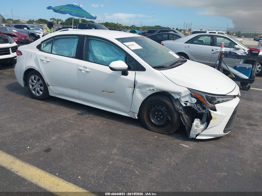 Photo of the 2024 TOYOTA COROLLA LE