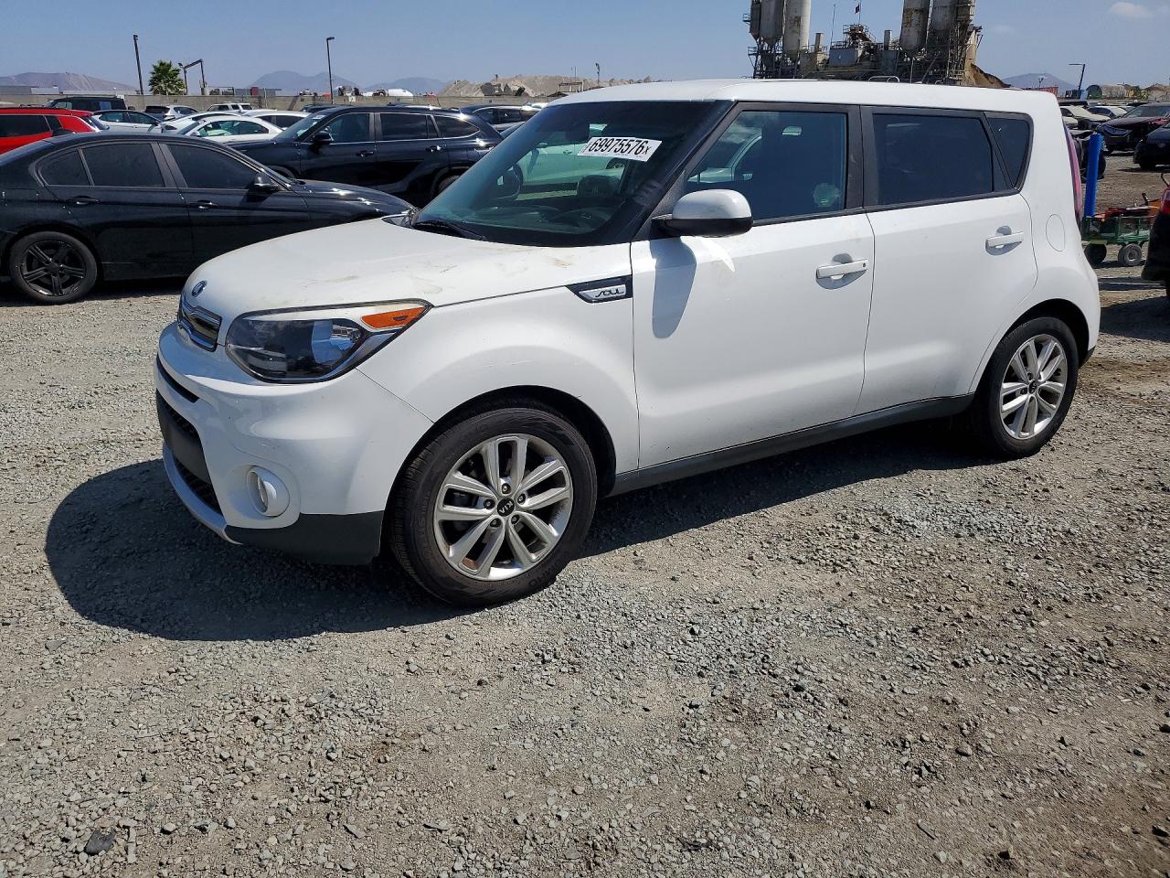 Photo of the 2018 KIA SOUL +