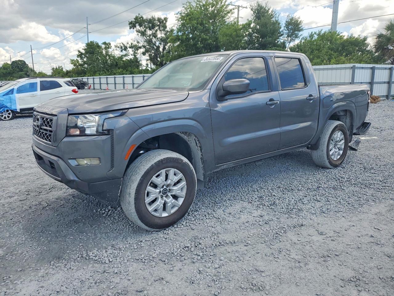 Photo of the 2022 NISSAN FRONTIER SV
