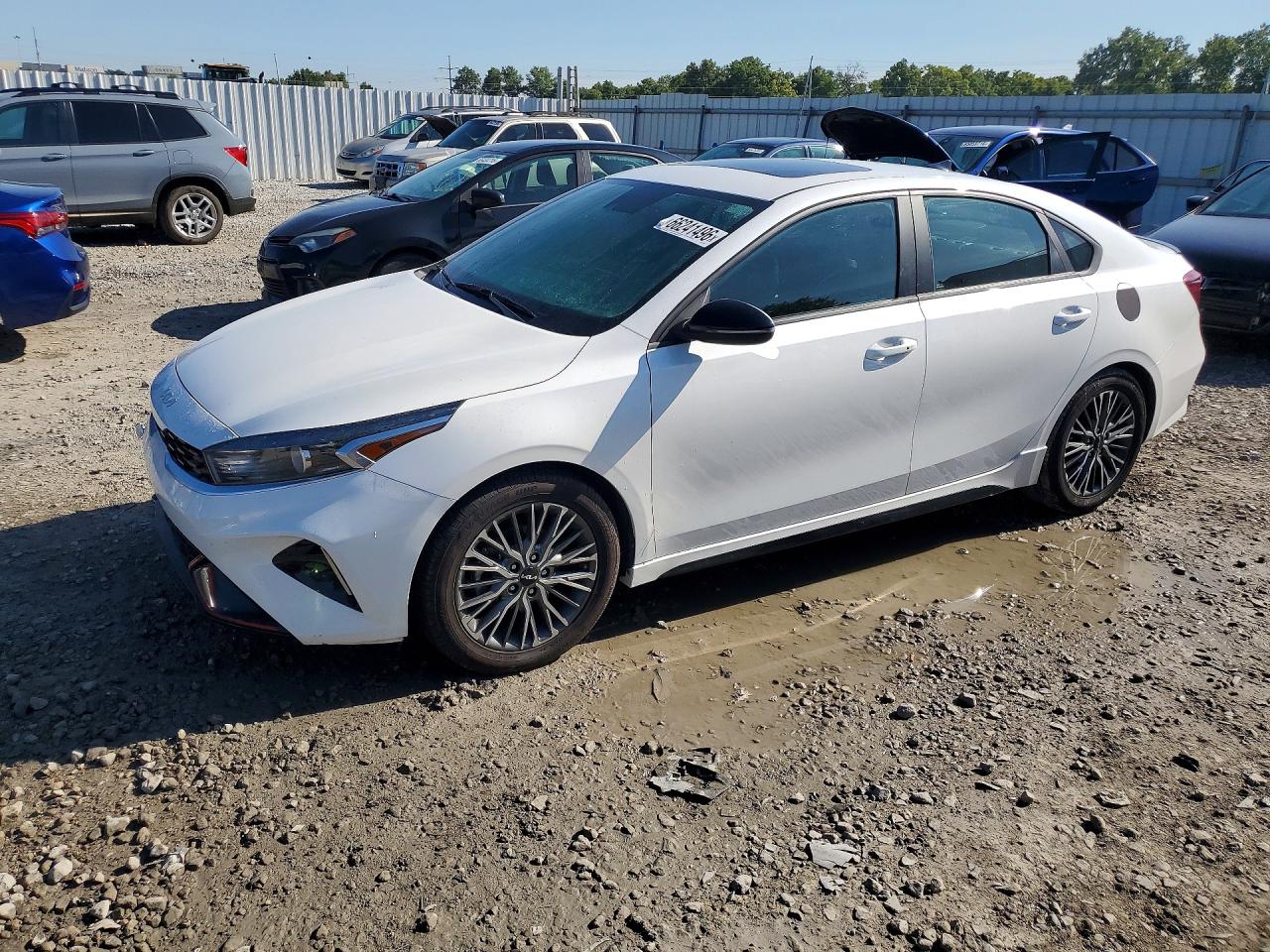 Photo of the 2022 KIA FORTE GT LINE