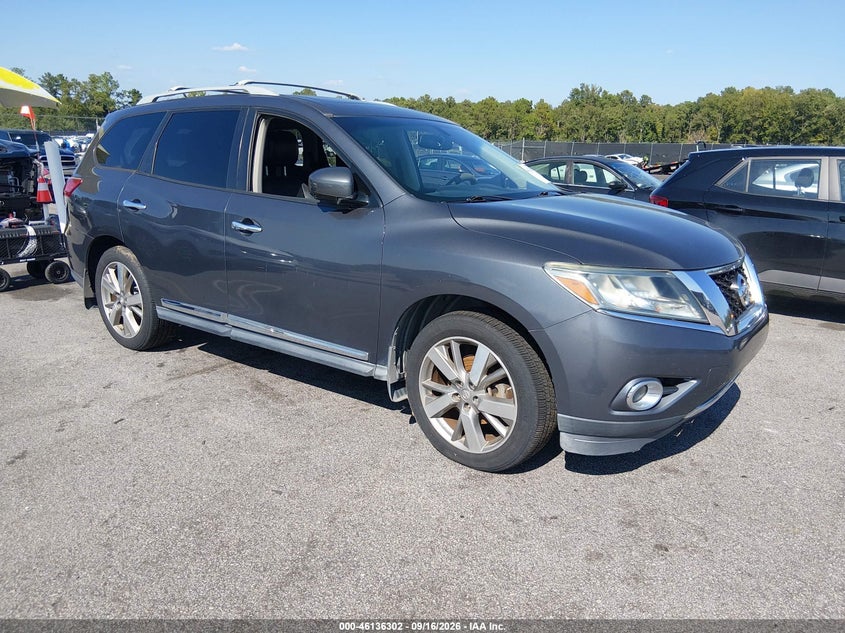 Photo of the 2013 NISSAN PATHFINDER PLATINUM