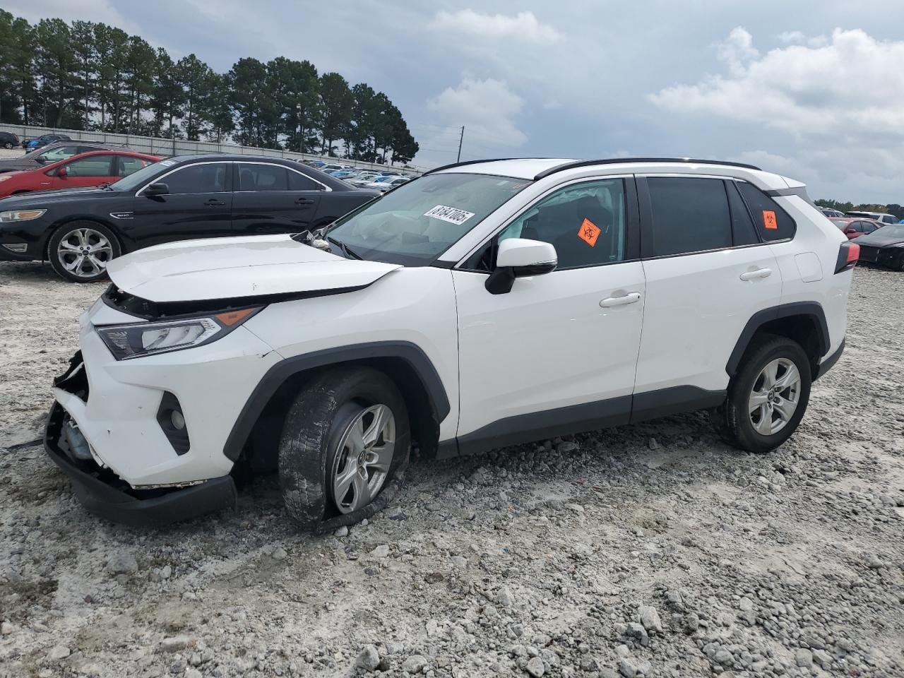 Photo of the 2021 TOYOTA RAV4 XLE