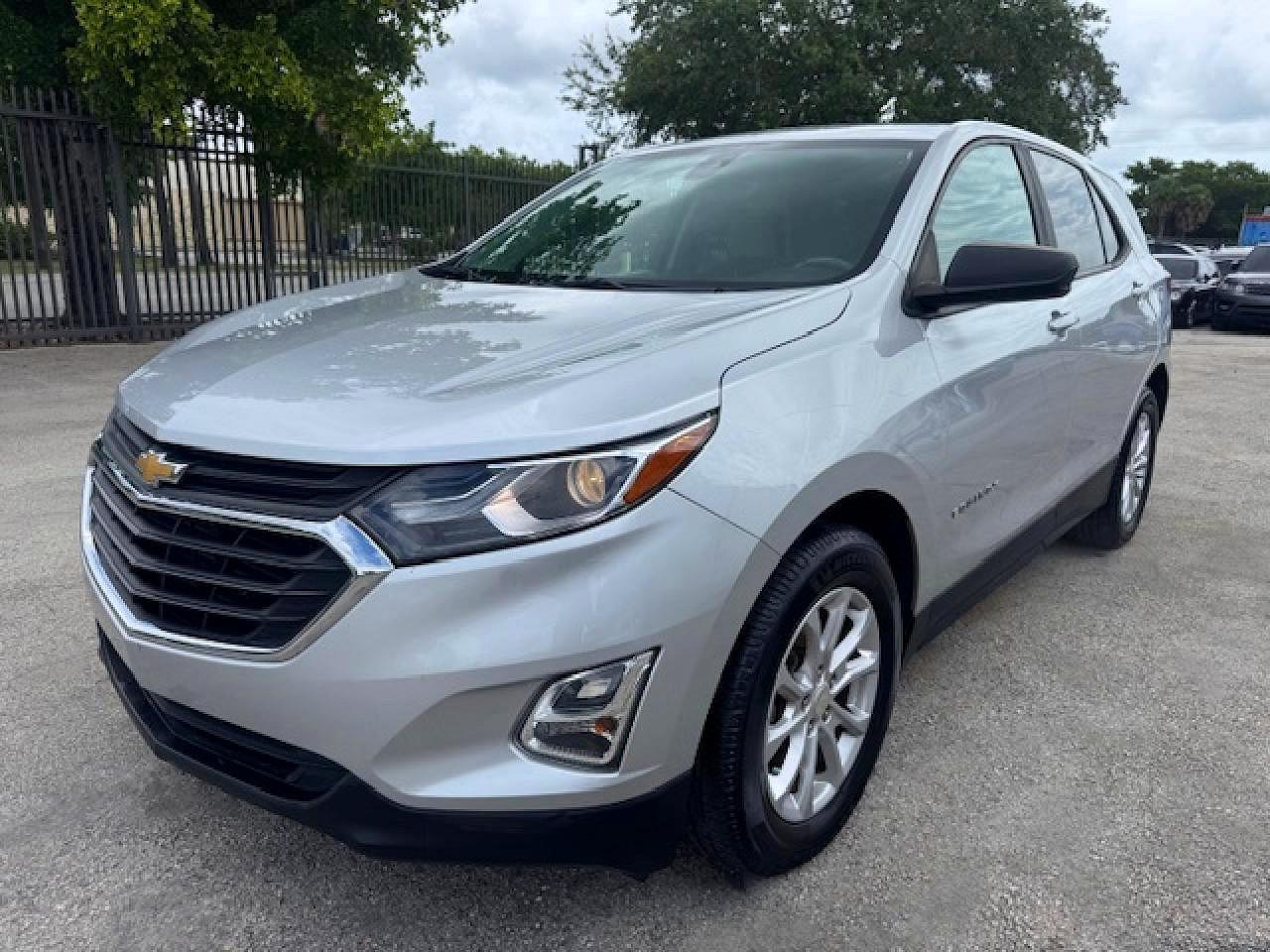 Photo of the 2020 CHEVROLET EQUINOX LS