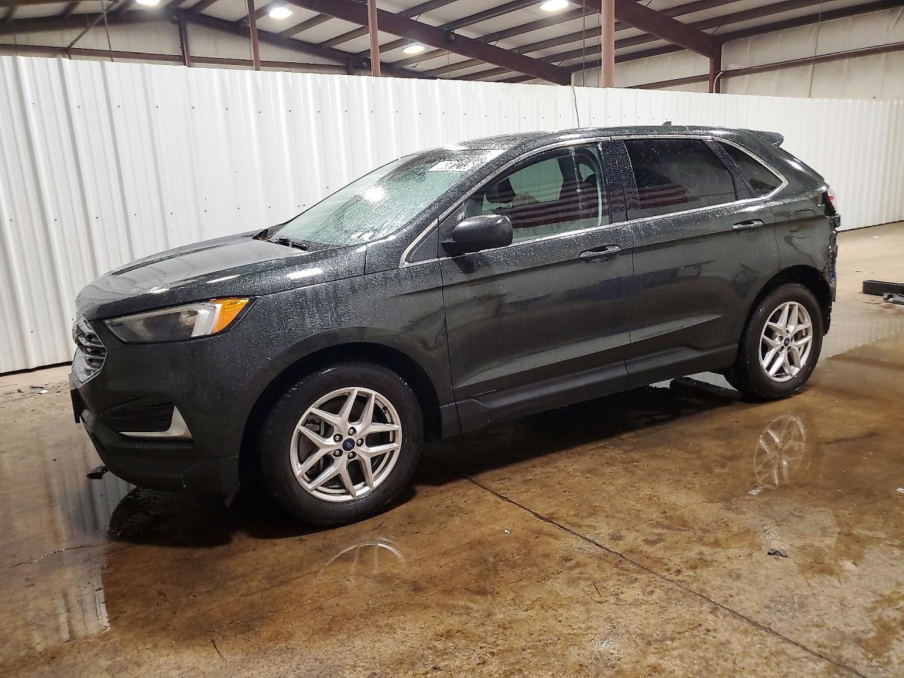 Photo of the 2022 FORD EDGE SEL
