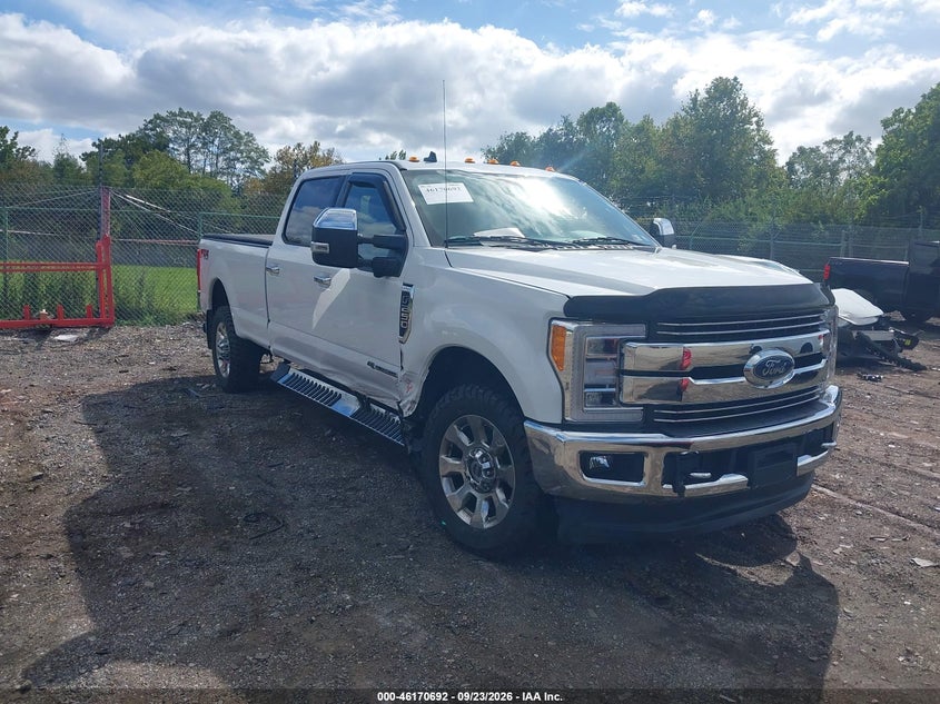 Photo of the 2019 FORD F-250 LARIAT